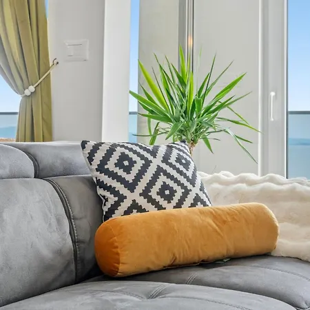 Апартаменти Sea View Luxury Diva Lux, Ciovo, Okrug
